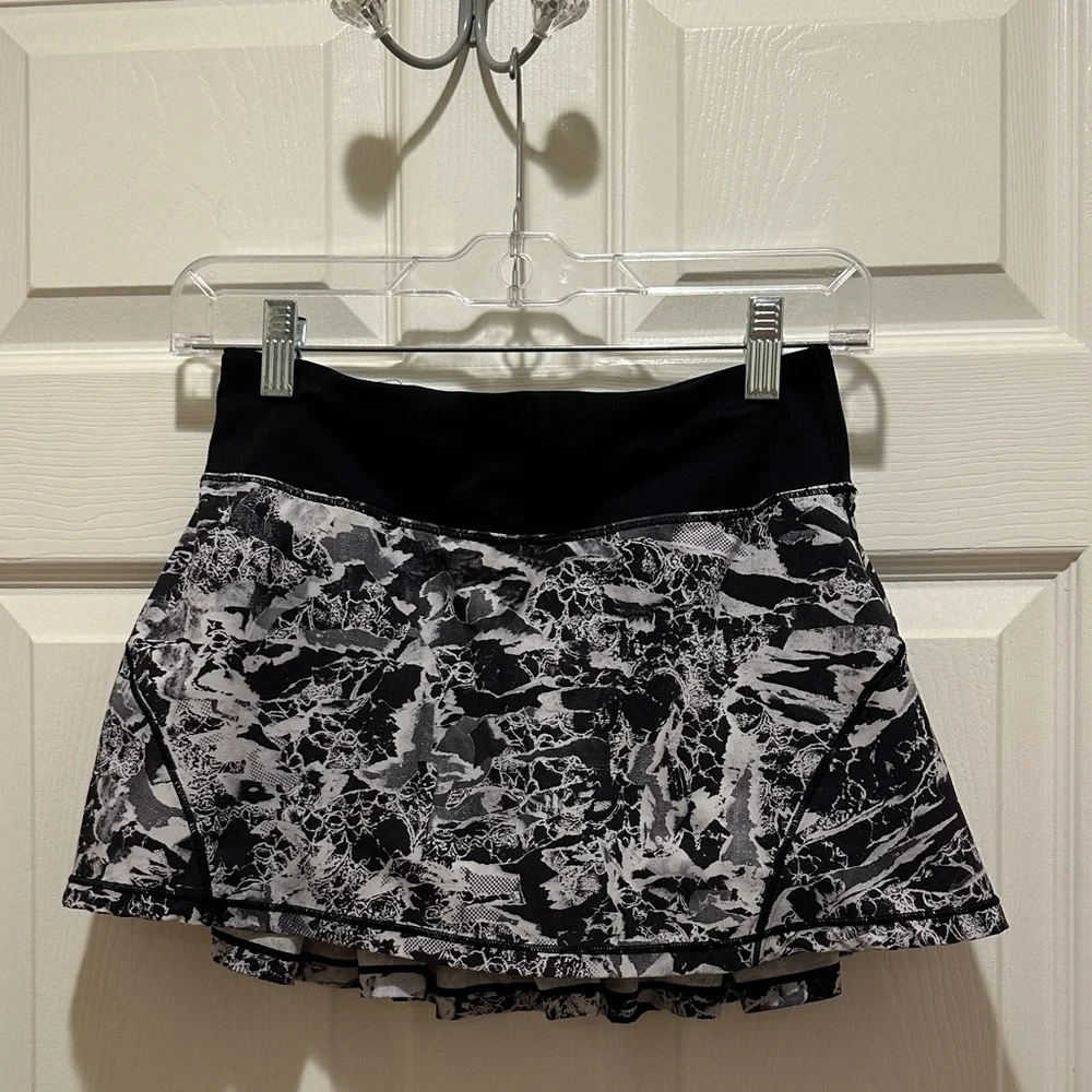 Lululemon Athletica Monochrome Skater Skirt